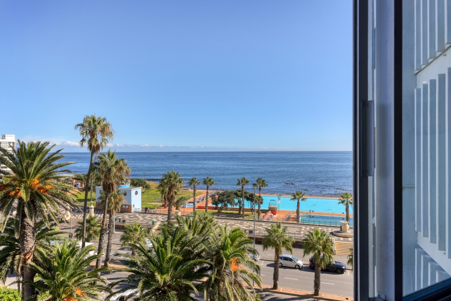 2 Bedroom Property for Sale in Sea Point Western Cape